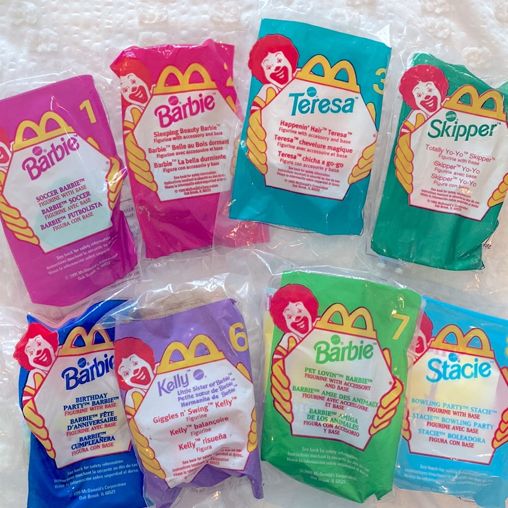 VINTAGE 1999 BARBIE 💕🩵 MACDONALD’S TOYS